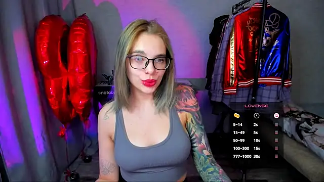 Snapshot of Tea_Rex chatting on March 26, 8:25 pm Tea Rex online show from March 26, 8:25 pm