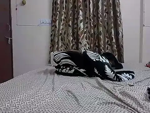 Snapshot of karishma_kappur chatting on February 7, 4:14 pm karishma kappur online show from February 7, 4:14 pm