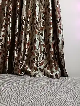 Snapshot of karishma_kappur chatting on February 10, 4:14 pm karishma kappur online show from February 10, 4:14 pm