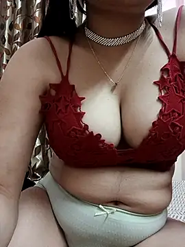 Snapshot of karishma_kappur chatting on February 17, 4:59 pm karishma kappur online show from February 17, 4:59 pm