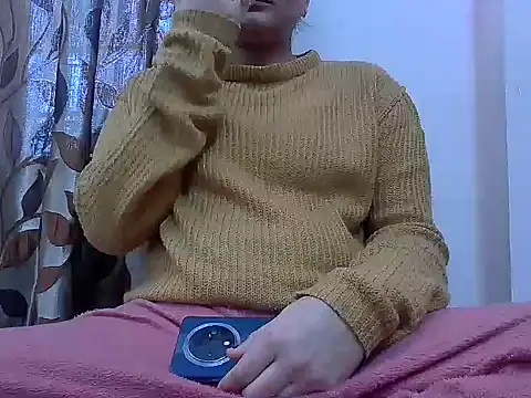 Snapshot of karishma_kappur chatting on February 23, 6:49 am karishma kappur online show from February 23, 6:49 am