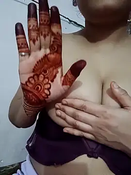 Snapshot of karishma_kappur chatting on March 15, 6:43 pm karishma kappur online show from March 15, 6:43 pm