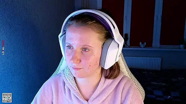 Snapshot of mon_lola chatting on September 29, 5:07 pm mon lola online show from September 29, 5:07 pm