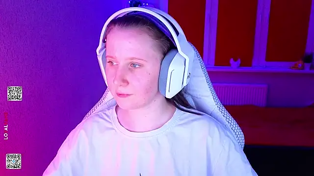 Snapshot of mon_lola chatting on March 6, 6:26 pm mon lola online show from March 6, 6:26 pm