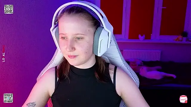 Snapshot of mon_lola chatting on March 25, 5:30 pm mon lola online show from March 25, 5:30 pm