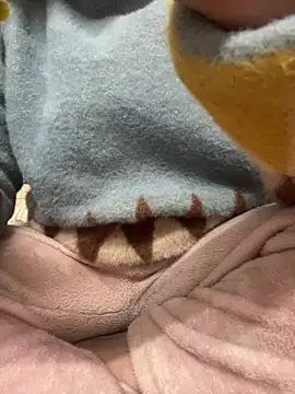 Red-Magic-25 online show from February 3, 6:51 am