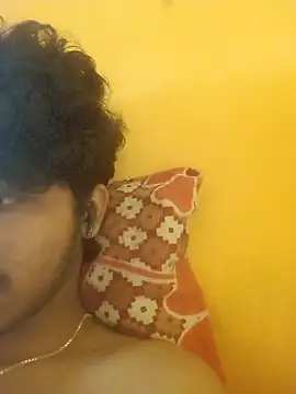 CosmicEmuu online show from September 27, 4:50 am