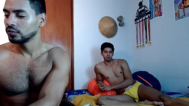 HOTLATINO2025 online show from January 15, 4:00 pm