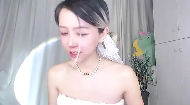 Snapshot of Ciri-CC chatting on January 28, 3:57 pm Ciri-CC online show from January 28, 3:57 pm