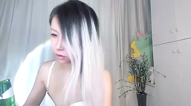 Snapshot of Ciri-CC chatting on January 31, 4:59 pm Ciri-CC online show from January 31, 4:59 pm