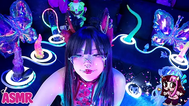 LaytonBox online show from May 19, 1:39 pm