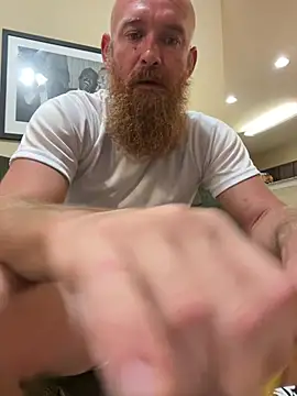 32XRedBeard online show from May 3, 12:05 am