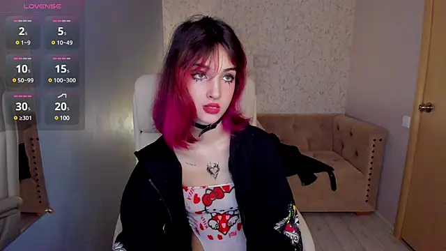 Snapshot of Ink__pleasure chatting on January 21, 7:06 pm Ink pleasure online show from January 21, 7:06 pm