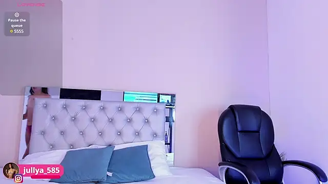 Snapshot of Jullya_x chatting on January 30, 12:06 pm Jullya x online show from January 30, 12:06 pm