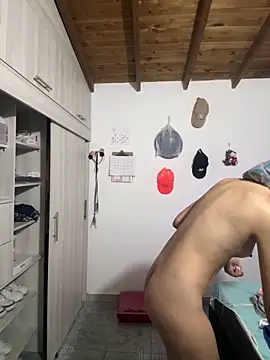 Snapshot of Jullya_x chatting on February 4, 9:38 am Jullya x online show from February 4, 9:38 am