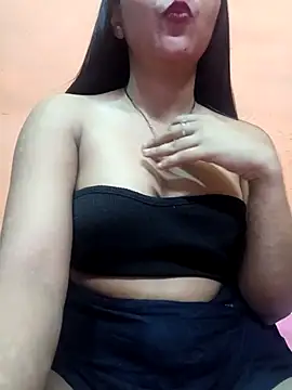 Snapshot of Eisha_20s chatting on March 20, 11:45 pm Eisha 20s online show from March 20, 11:45 pm