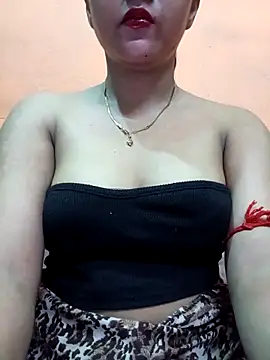 Snapshot of Eisha_20s chatting on September 12, 10:32 pm Eisha 20s online show from September 12, 10:32 pm