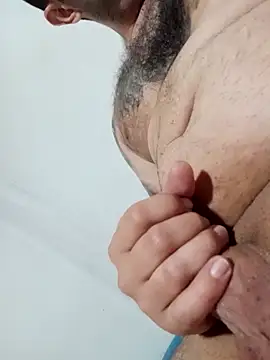 plopez900333 online show from November 30, 11:20 pm