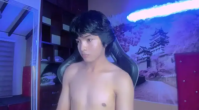 AllanYong18 online show from January 10, 3:07 am