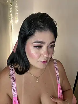 Snapshot of karla_hotgirl chatting on March 21, 1:43 am karla hotgirl online show from March 21, 1:43 am