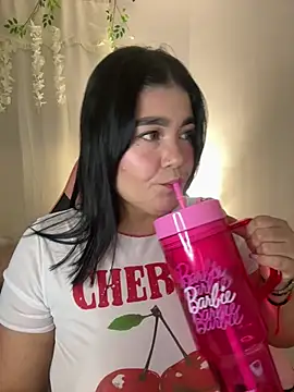 Snapshot of karla_hotgirl chatting on March 27, 1:11 am karla hotgirl online show from March 27, 1:11 am