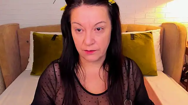 SarahGrays online show from October 11, 8:07 pm