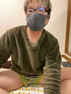 Snapshot of K0718 chatting on February 15, 11:39 am K0718 online show from February 15, 11:39 am