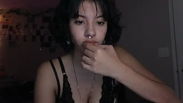 Rubyred2369 online show from January 19, 8:09 pm