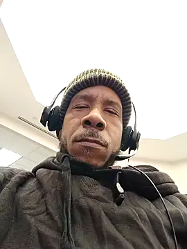 Snapshot of MrDaddyBbSnake chatting on January 16, 5:44 pm MrDaddyBbSnake online show from January 16, 5:44 pm