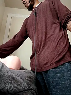 Snapshot of MrDaddyBbSnake chatting on February 12, 7:56 pm MrDaddyBbSnake online show from February 12, 7:56 pm