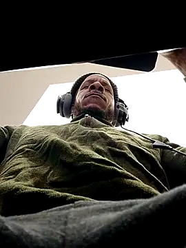 Snapshot of MrDaddyBbSnake chatting on February 24, 6:58 pm MrDaddyBbSnake online show from February 24, 6:58 pm