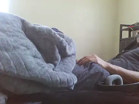 Snapshot of MrDaddyBbSnake chatting on March 2, 3:27 pm MrDaddyBbSnake online show from March 2, 3:27 pm