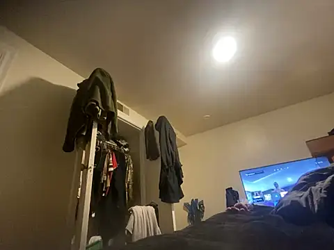 Snapshot of MrDaddyBbSnake chatting on March 9, 5:44 am MrDaddyBbSnake online show from March 9, 5:44 am