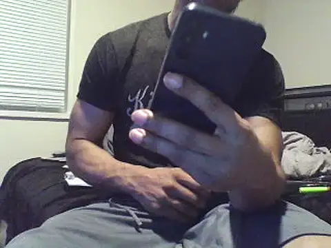 Snapshot of MrDaddyBbSnake chatting on March 16, 9:27 am MrDaddyBbSnake online show from March 16, 9:27 am