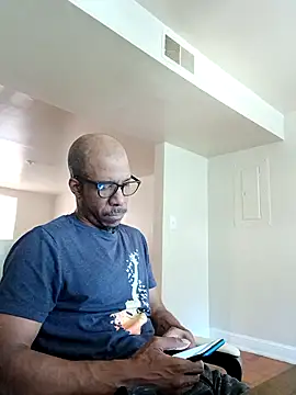 Snapshot of MrDaddyBbSnake chatting on October 5, 6:50 pm MrDaddyBbSnake online show from October 5, 6:50 pm