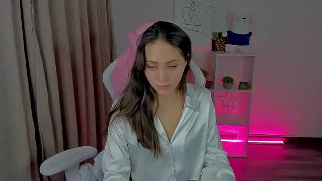 Bellalovesss online show from February 19, 1:39 pm