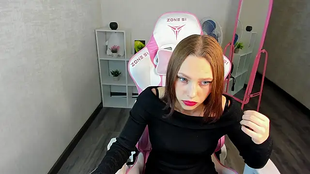 Aliceforfuun online show from February 17, 7:37 am