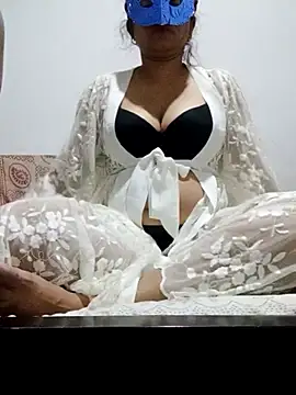 Queen princes online show from March 2, 4:42 pm