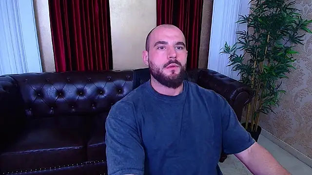 AdamJamesonn online show from October 13, 5:07 am