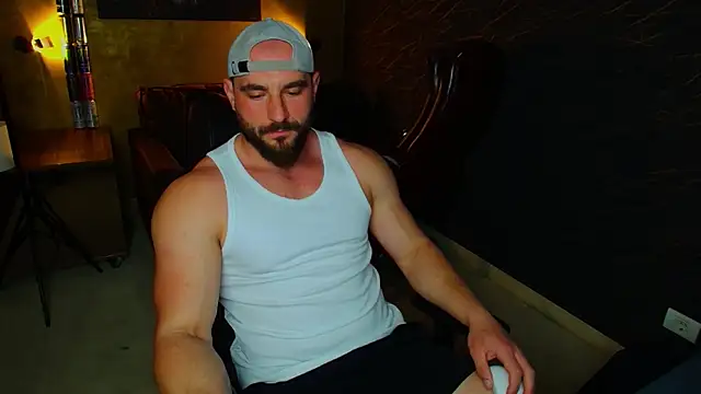 AdamJamesonn online show from May 5, 6:32 am