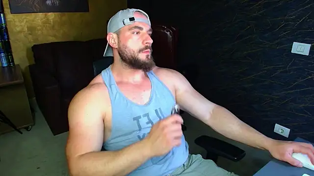 AdamJamesonn online show from May 13, 6:11 am