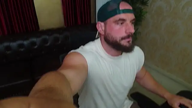 AdamJamesonn online show from July 9, 5:33 am