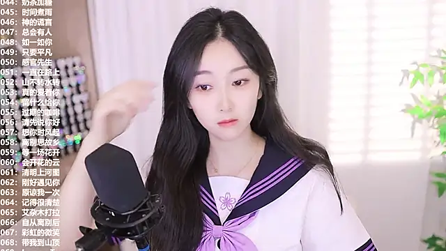 Snapshot of Muzi-sing chatting on October 1, 12:44 pm Muzi-sing online show from October 1, 12:44 pm