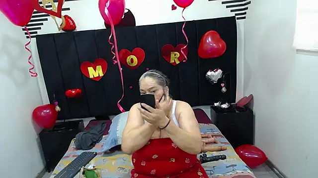 Snapshot of VickyBoobss chatting on February 12, 7:42 pm VickyBoobss online show from February 12, 7:42 pm