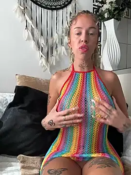 CheekyChels online show from January 31, 12:51 pm