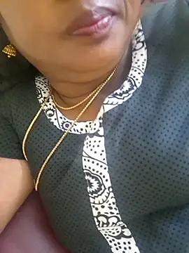 Snapshot of kanikasree chatting on April 1, 2:36 pm kanikasree online show from April 1, 2:36 pm