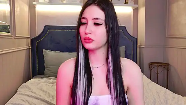 EmmaLawrens online show from March 25, 10:43 am