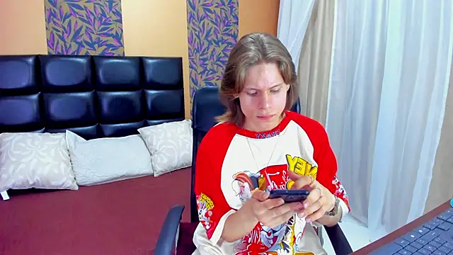 blondie lover69 online show from February 4, 7:33 pm