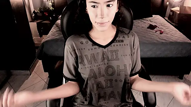 vaiolethsan   online show from December 17, 8:37 pm