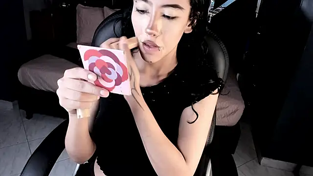 vaiolethsan   online show from January 9, 8:10 pm